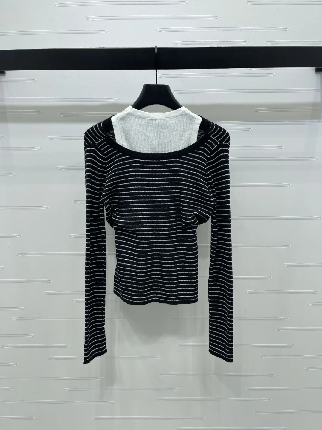 

Высокое качество, осенне-зимний женский повседневный модный полосатый топ с вышивкой букв, тонкий топ из шерсти и кашемира с длинными рукавами J018Q