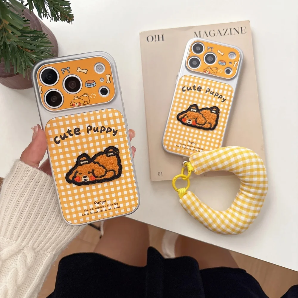 

Cute and fashionable yellow plaid embroidered plush pup phone case, suitable for iPhone 14/15/16/17 Pro Max, new protective case