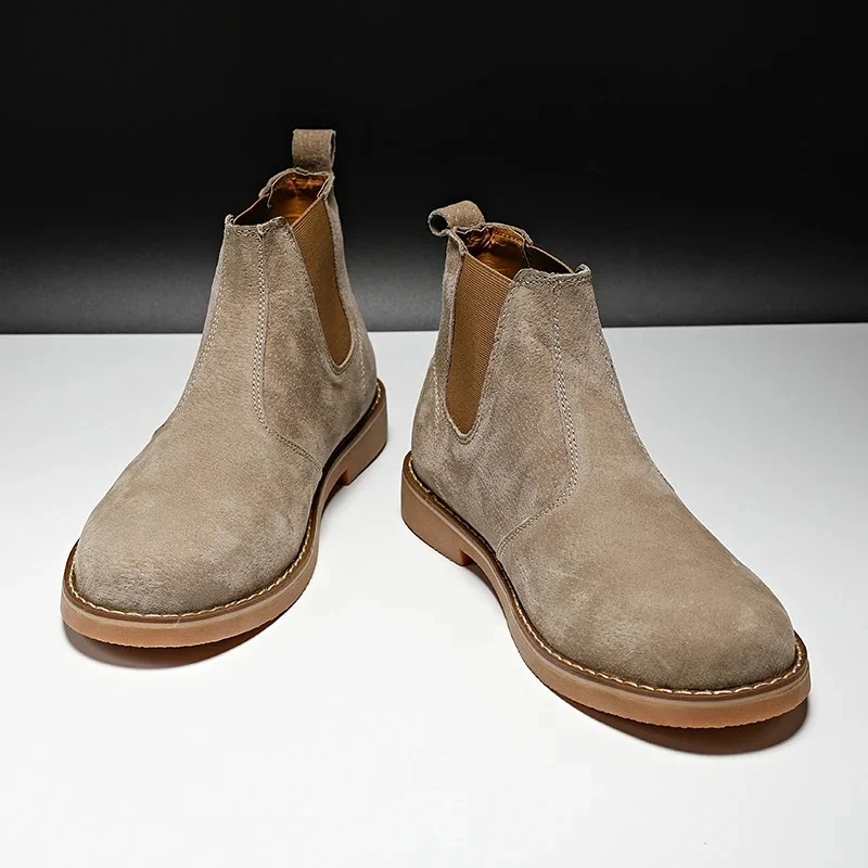 Moda Zamszowe buty pustynne Mężczyźni Wysokie buty Chelsea Skórzane buty codzienne Męskie buty wsuwane na niskim obcasie Buty robocze na zewnątrz Mężczyzna — zdjęcie 2