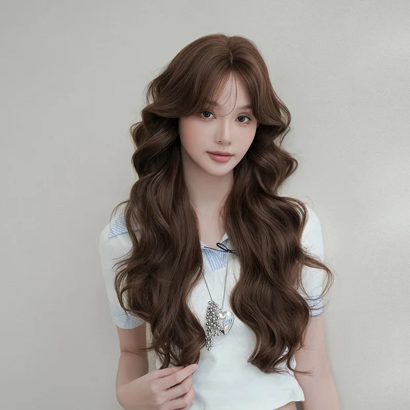 

Chestnut brown long curly wig with bangs, cute style, suitable for women to wear daily, cosplay, or at parties.
