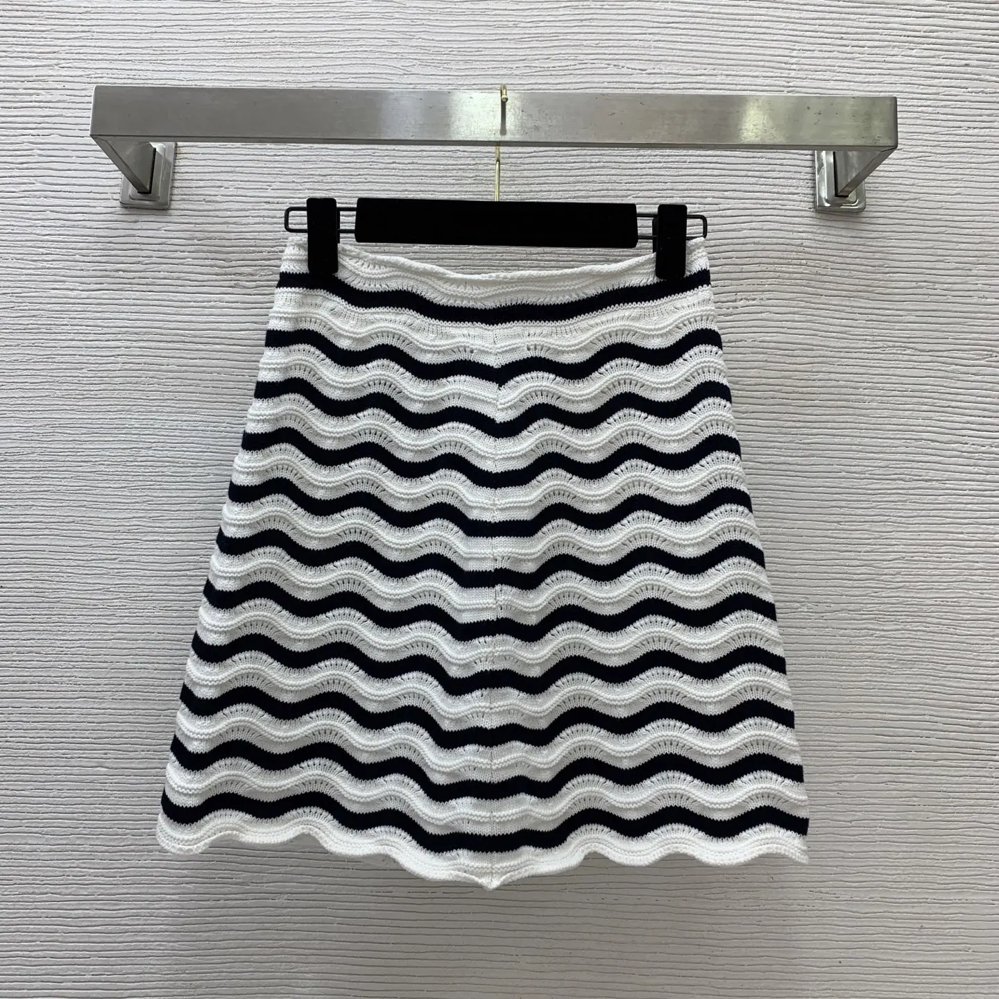 

Волнистая контрастная трикотажная юбка Ретро и возрастная модная универсальная юбка А-силуэта