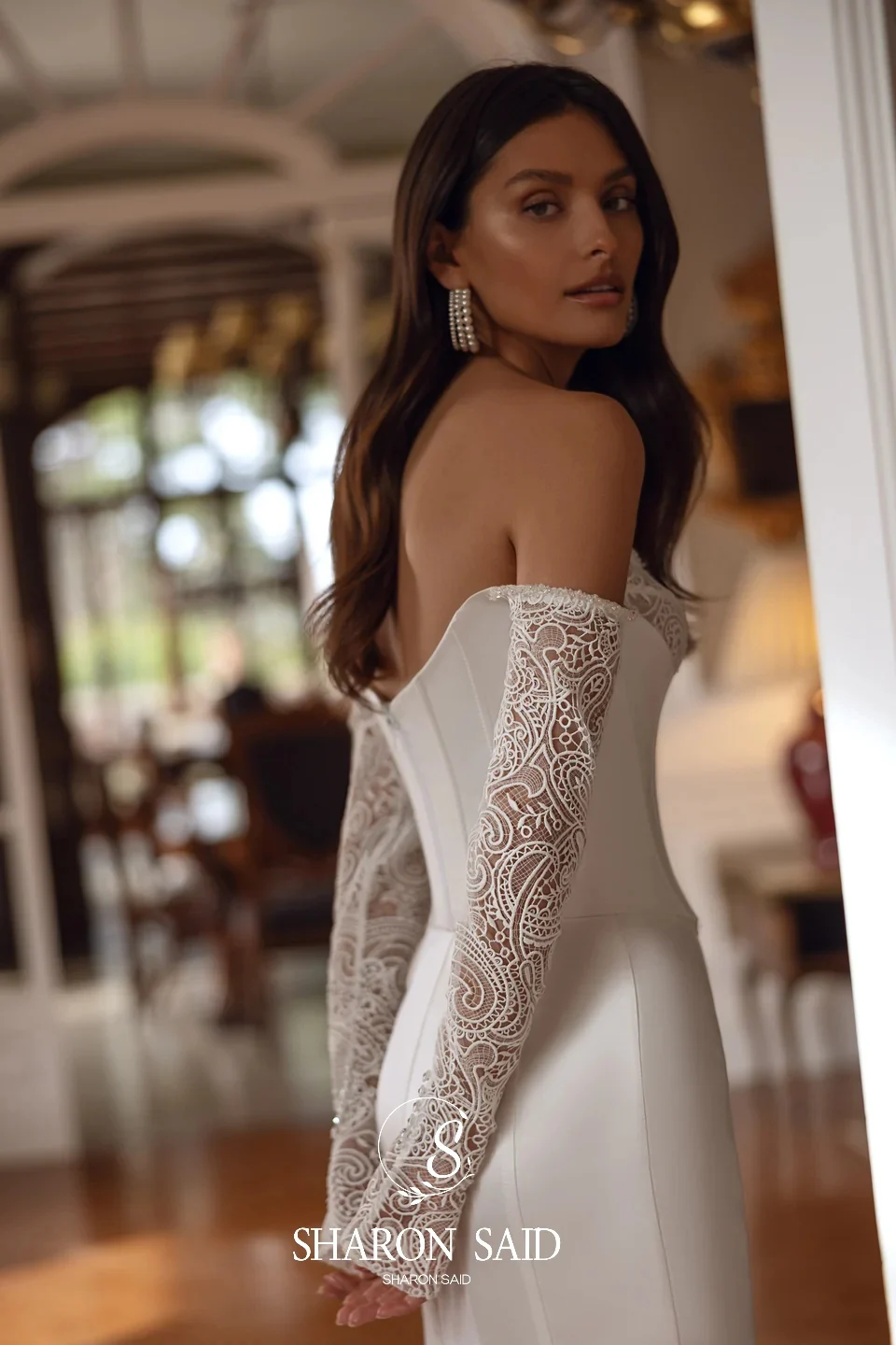 Sharon Said Eenvoudige Zeemeermin Wit Satijnen Trouwjurk 2025, Sexy Corset Lange Kanten Mouw Sweep Trein Bruidsjurken SW398 Aangepast