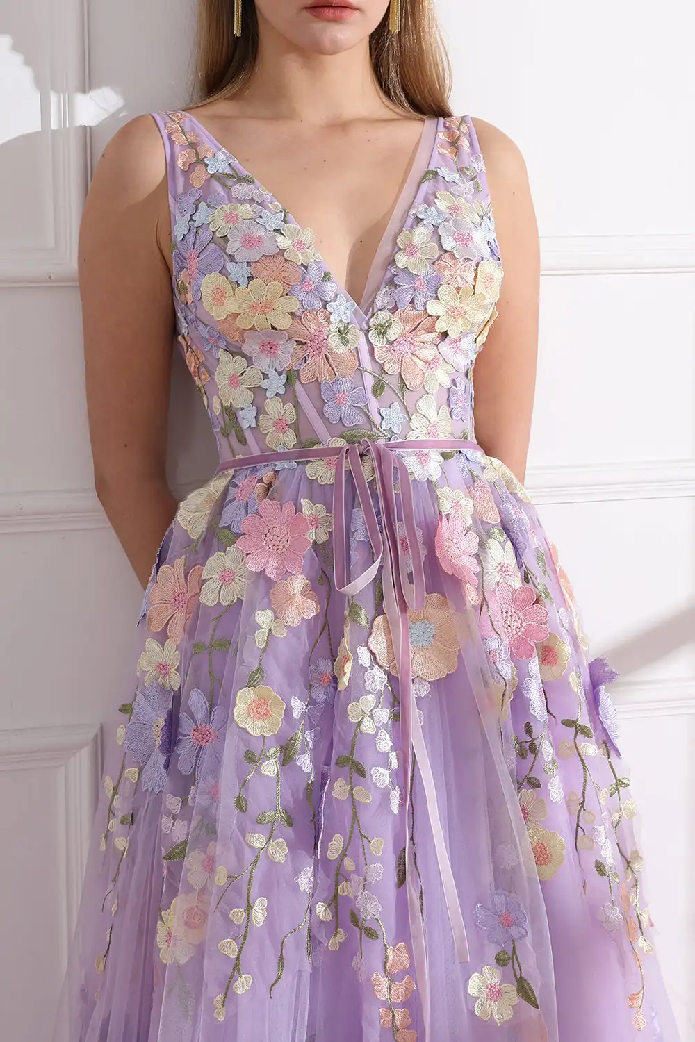 Simple V-Neck Corset Lavender Floral Embroidery Long Prom Dress with Bow Sleeveless Tulle Homecoming Dress vestidos Party Gowns