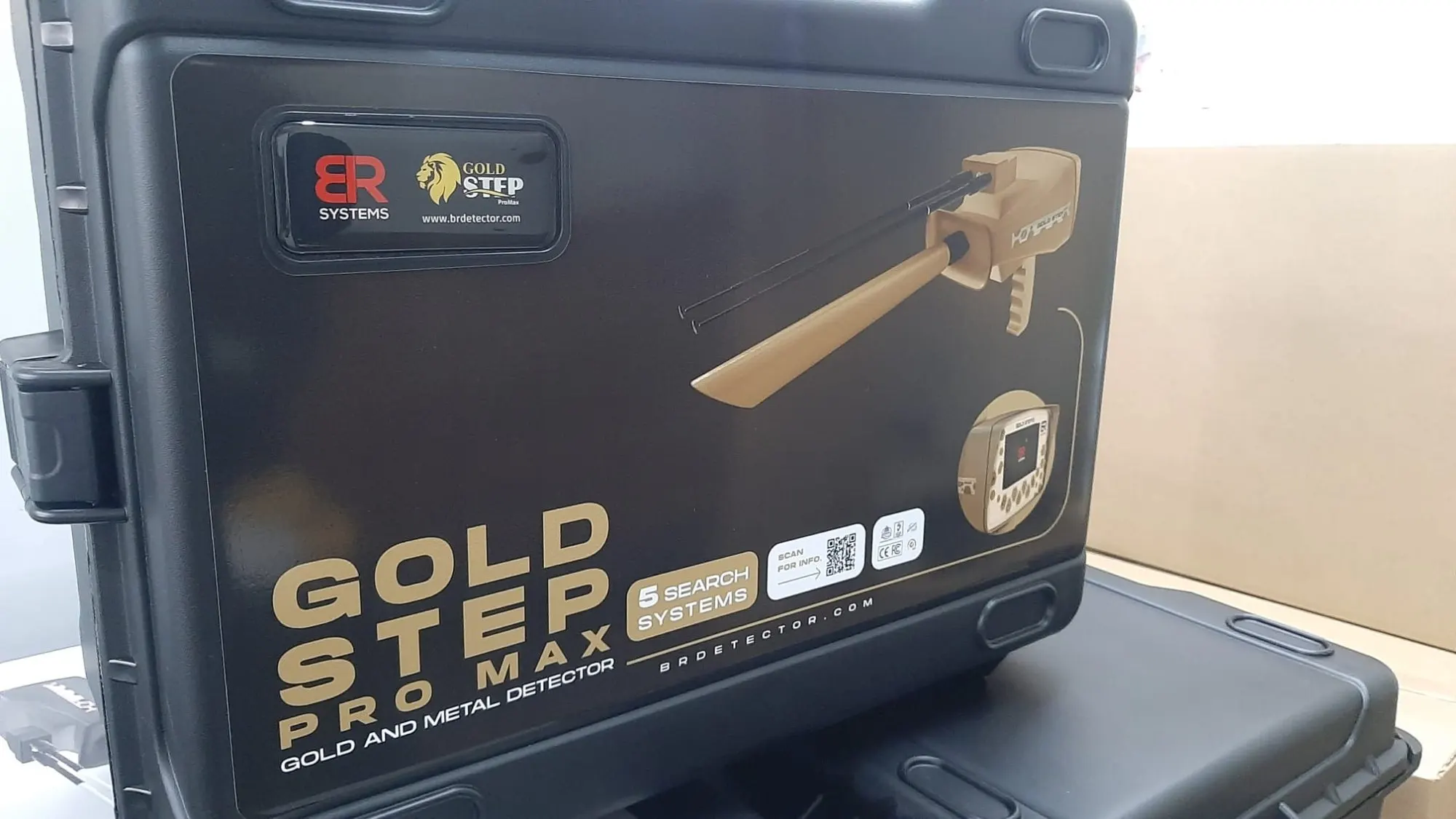 

BRAND NEW Gold Step Pro Max - Gold, Diamond, Metal, Lightweight and Cavoid Detector