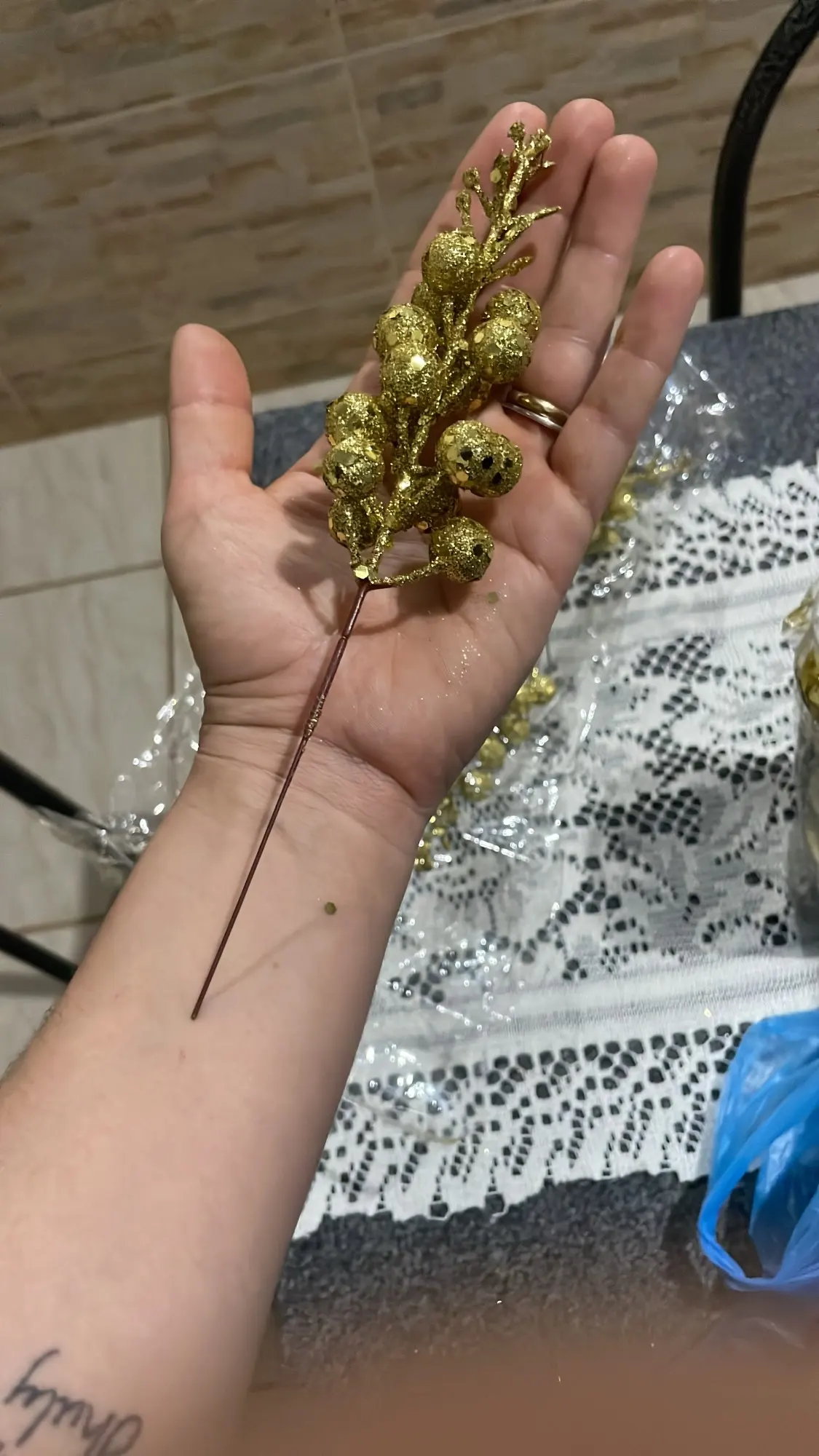 10/20Pcs Christmas Decoration Glitter Berries Artificial Flower Bouquet Christmas Tree Ornaments for Home New Year 2026 Decor photo review
