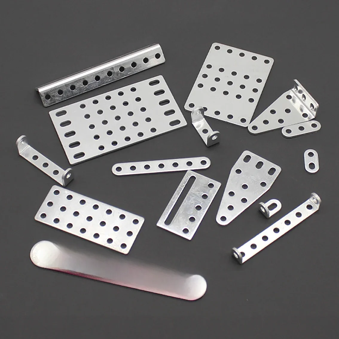 Plaque carrée en alliage d'aluminium avec trou, pièce fixe, plaque inférieure, bande en forme de U, Code d'angle, bricolage, modèle de jouet, accessoires matériels