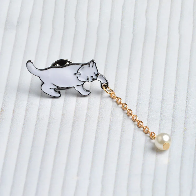 Cartone animato dolce piccolo gatto smalto Pin s spilla per le donne ragazze moda gattino distintivi in metallo zaino collare Pin spille regali