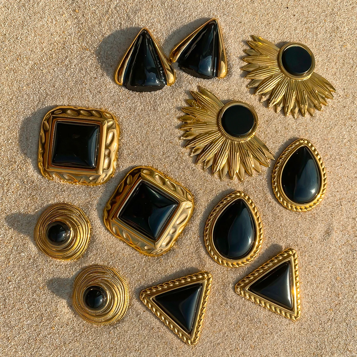 Uworld الفولاذ المقاوم للصدأ 18K PVD مطلية بالذهب الحجر الأسود أقراط بيان المعدن الذهبي للنساء بيجو فام حفل Giftرسيرجي #1