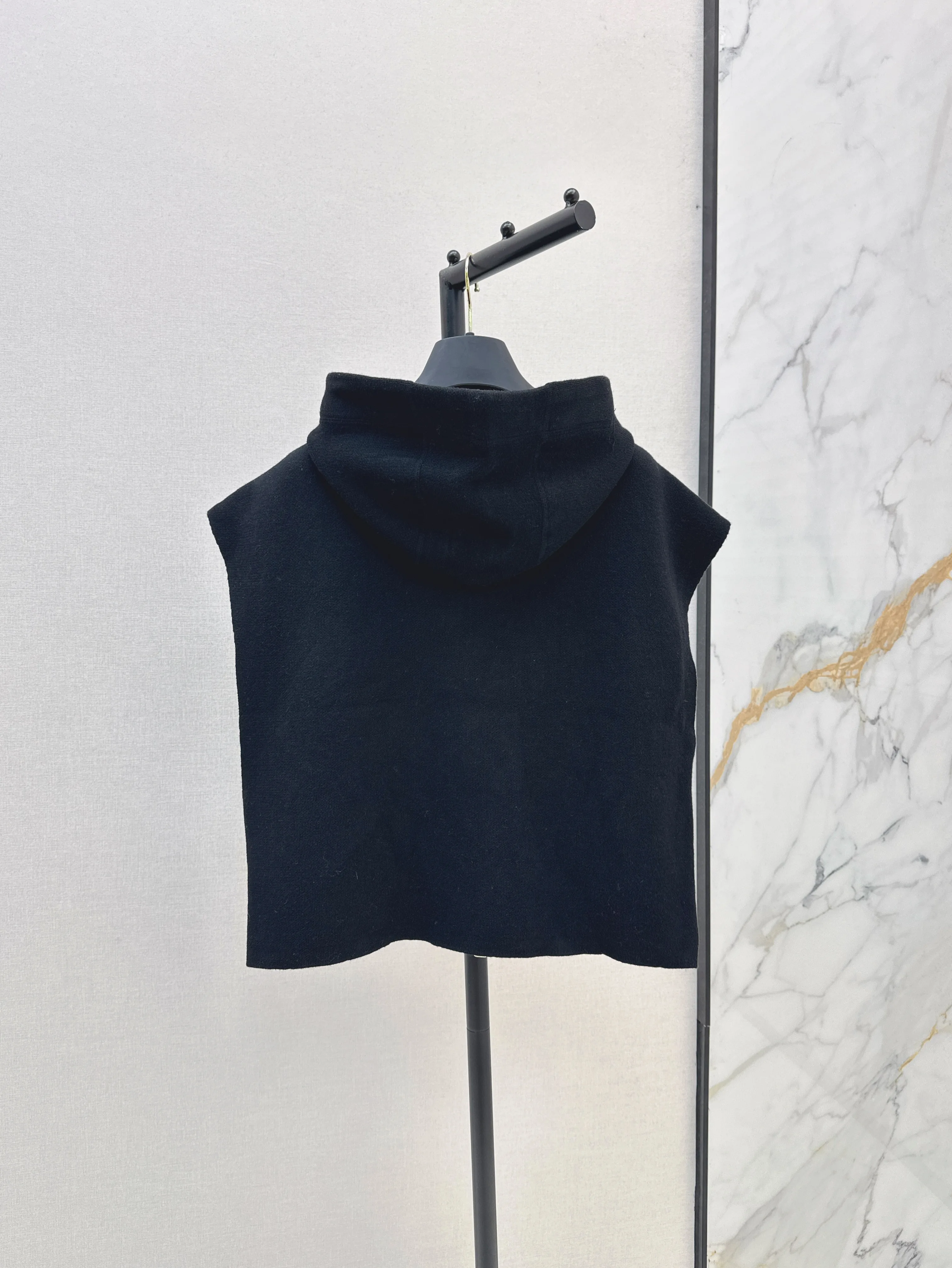 

2025 Autumn / Winter New Hooded Design Cloak Vest Jacket Versatile Fashionable British Style 327