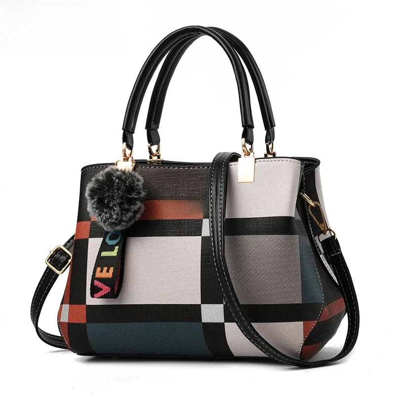 Eleganckie markowe torebki damskie torby Messenger PU skórzane torby Crossbody Hairball tassen dziewczęca torba na ramię torba z najwyższej półki — zdjęcie 2