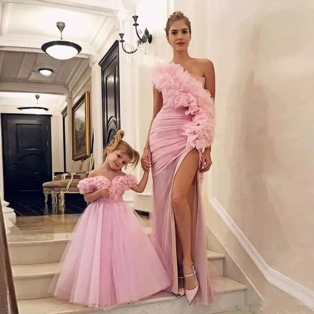 Modest Pink One Shoulder Mother and Daughter Prom Dresses 2022 Sexy Side Split Formal Evening Party Gowns Vestidos De Fiesta