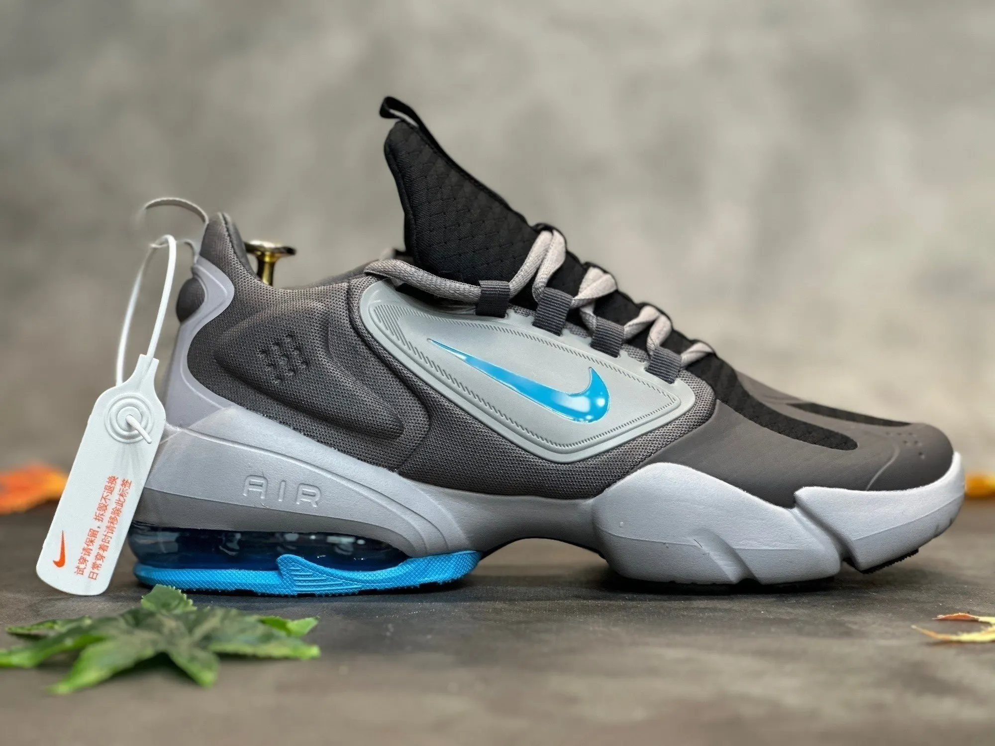Men's Nike Air Max Alpha Savage Crossings Men's Cedes are male