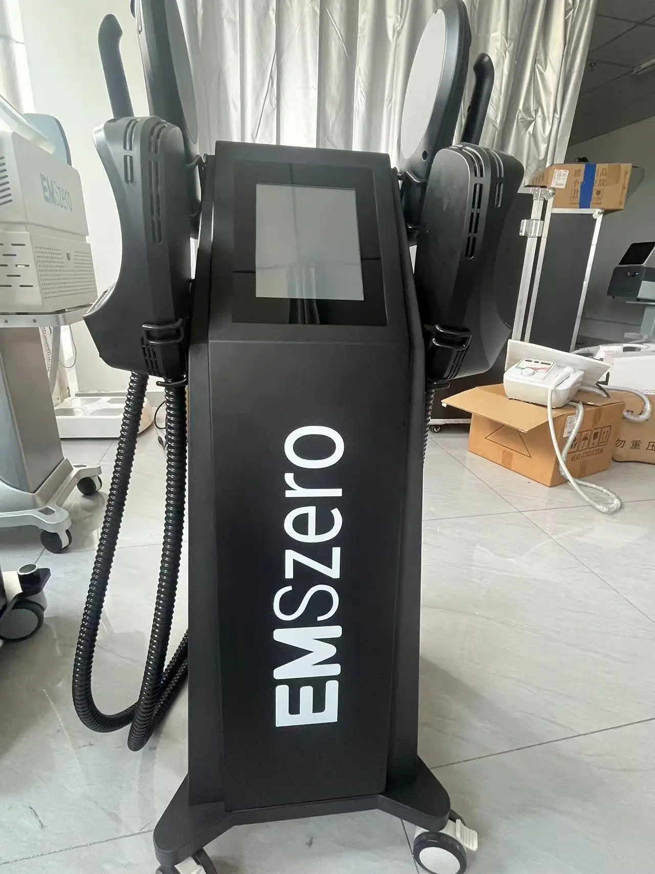 EMSzero 6500W 15Telsa 200HZ PRO RF آلة فقدان الوزن تشكيل الجسم معدات تحفيز العضلات آلة فقدان الوزن 4 5 مقابض