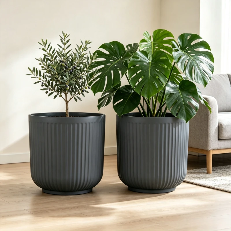 Ensemble de 2 jardinières rondes en plastique gris avec système de drainage optionnel, pots surélevés, structure stable empêchant l'humidité du sol, jardinière d'extérieur pour la culture de diverses fleurs et plantes.