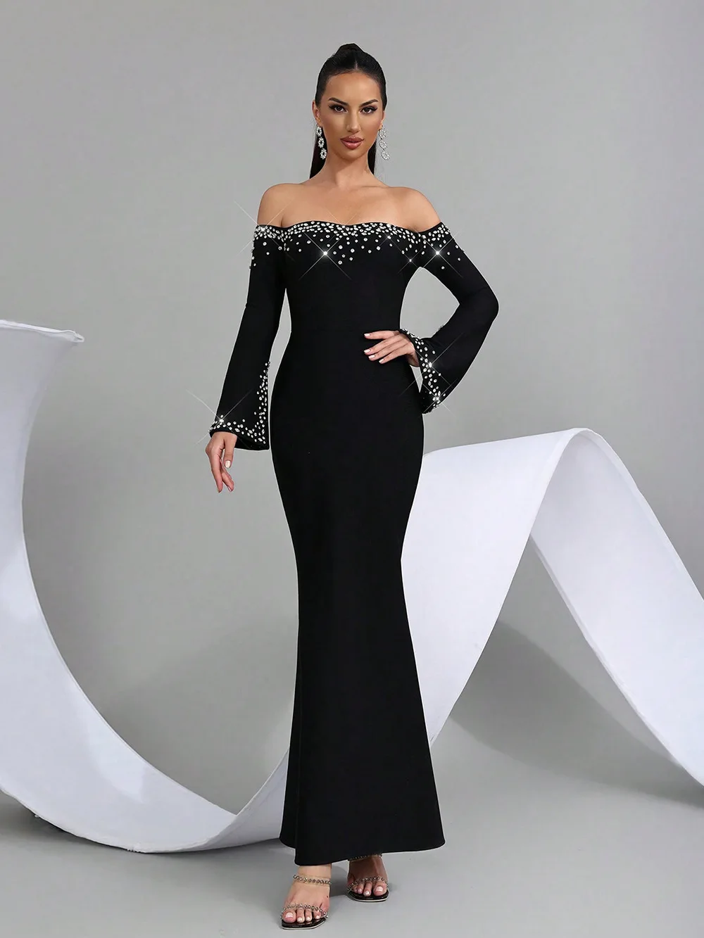 Summer 2025 Elegant Black Long Sleeve Baandage Dress with Shoulder Baring And Sequin Detail Slim Fit Wrap Skirt Evening Gown