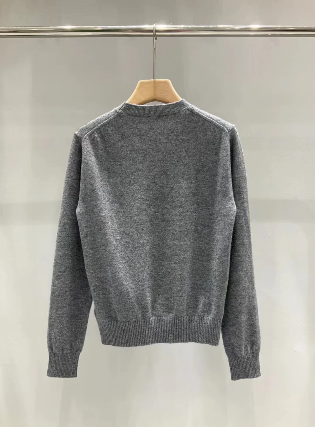 

2025 Autumn/Winter New Women's Round Neck Long Sleeve Sweater