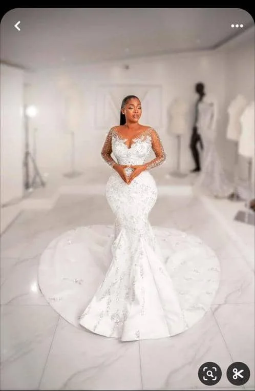

African satin Mermaid Wedding Dress With Crystals Luxury Bride Vestido de Noiva Button Back African Bridal Gowns