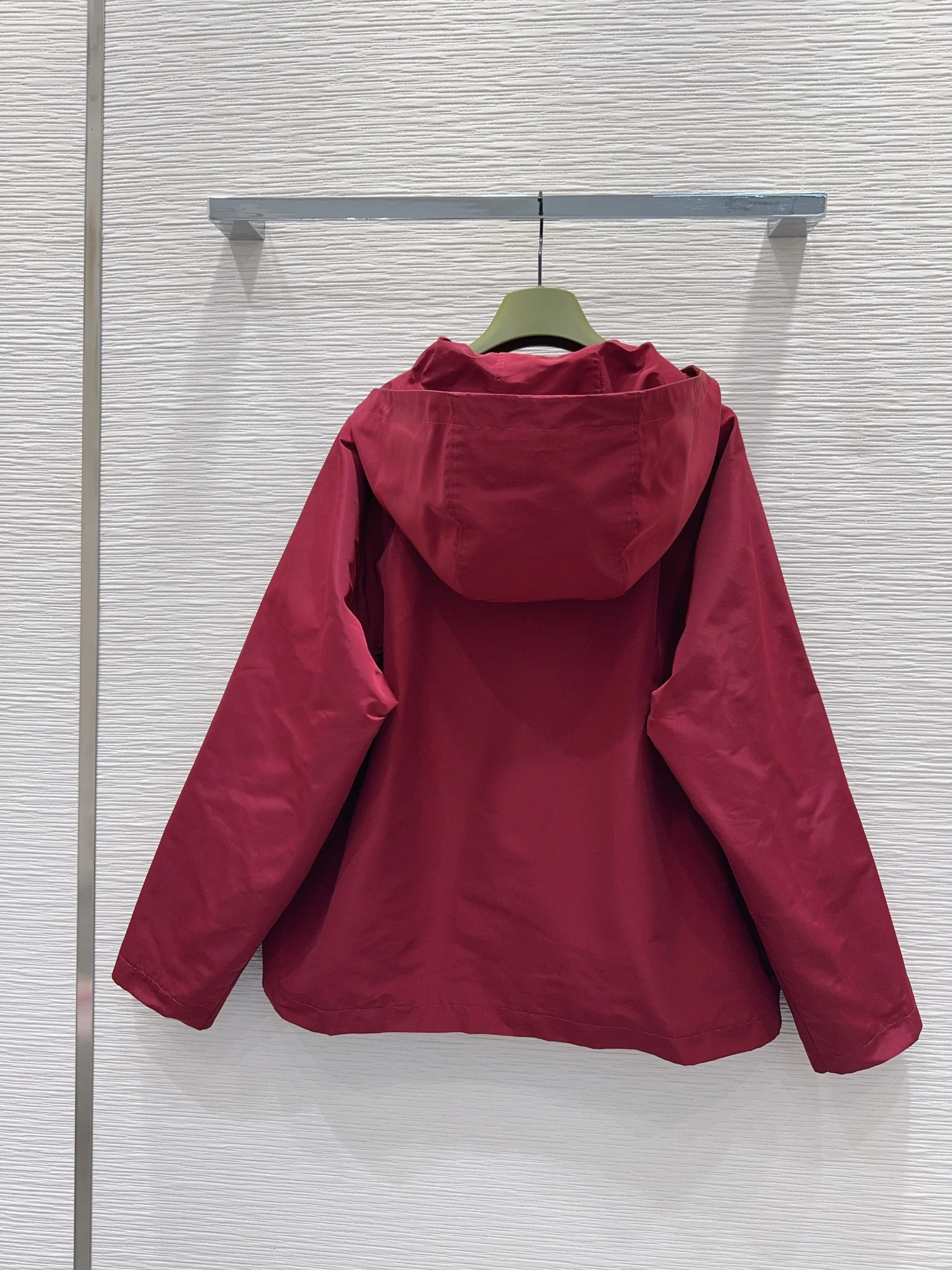 

Новое элегантное пальто с капюшоном на осень/зиму 2025 35