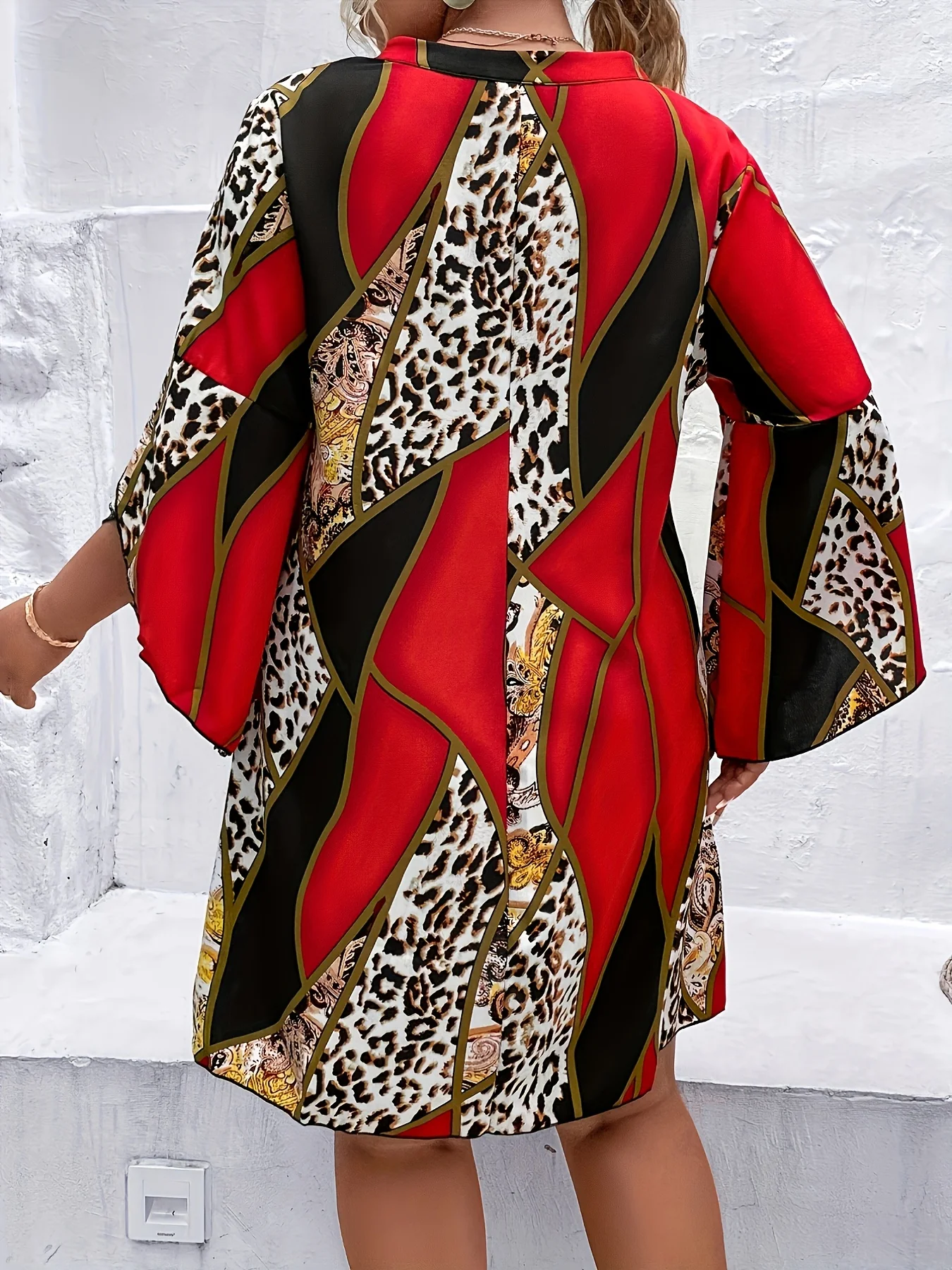 Escolha da moda plus size 2025! Cor - Vestido patchwork com estampa de leopardo bloco (tamanho plus). Cor Geométrica - Design em Bloco com Leopar