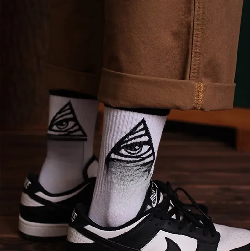 1 para Mężczyźni Moda Hip Hop Hit Color On Fire Crew Skarpety Red Flame Blaze Power Torch Hot Warmth Street Skateboard Cotton Socks — zdjęcie 2