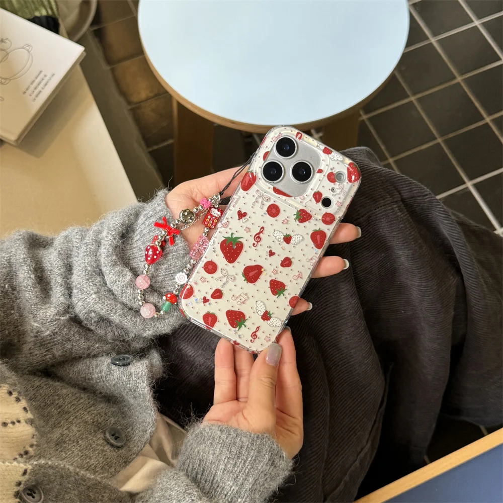 حافظة هاتف لطيفة بأجنحة الفراولة منقطة لهاتف آيفون 14 15 16 برو ماكس 17 برو مع سلسلة Fundas لهاتف أبل 16 ماكس 17