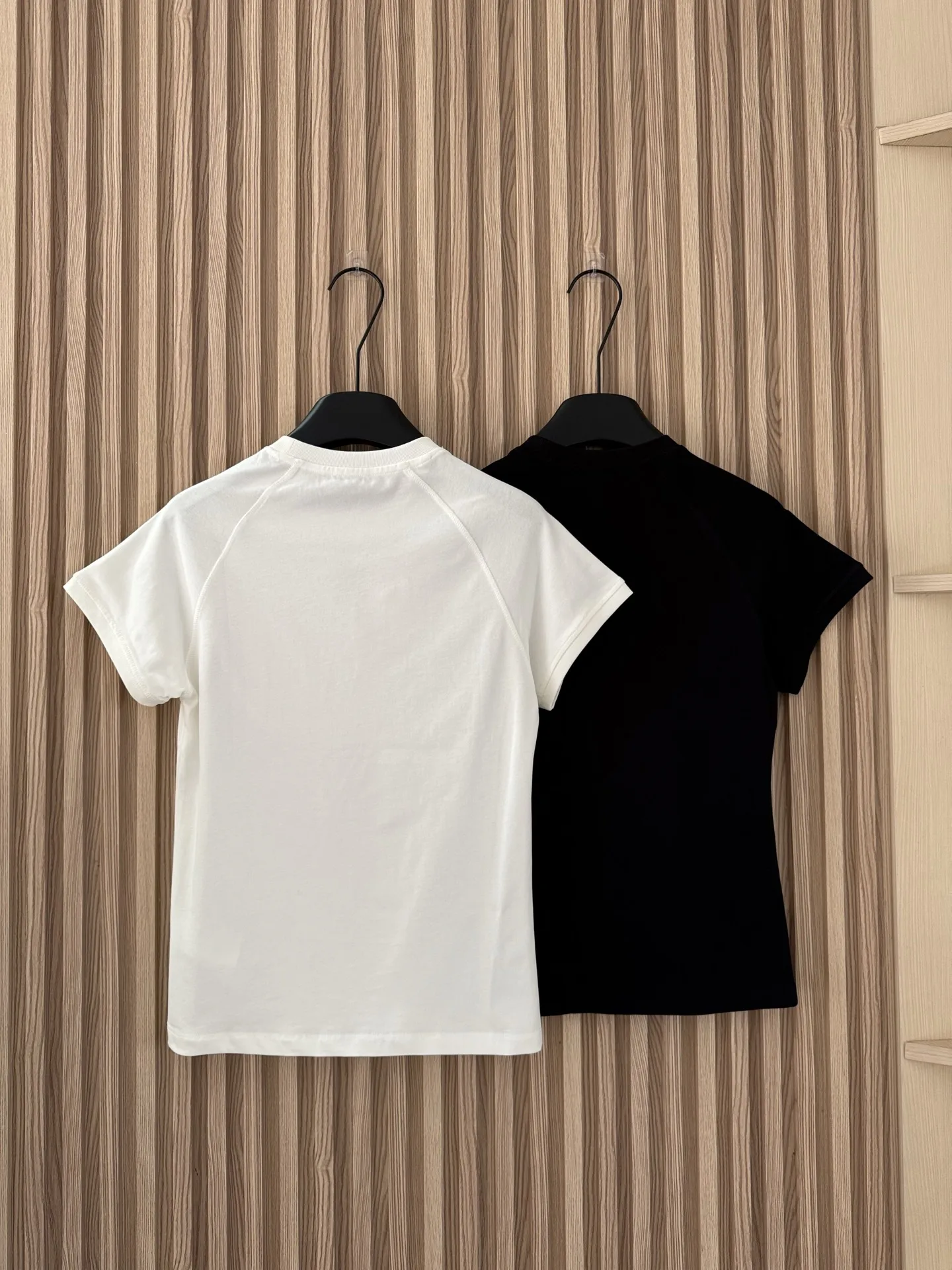 

26 early spring new women's clothing new item pullover round neck short sleeved solid color T-shirt artistic knitted top