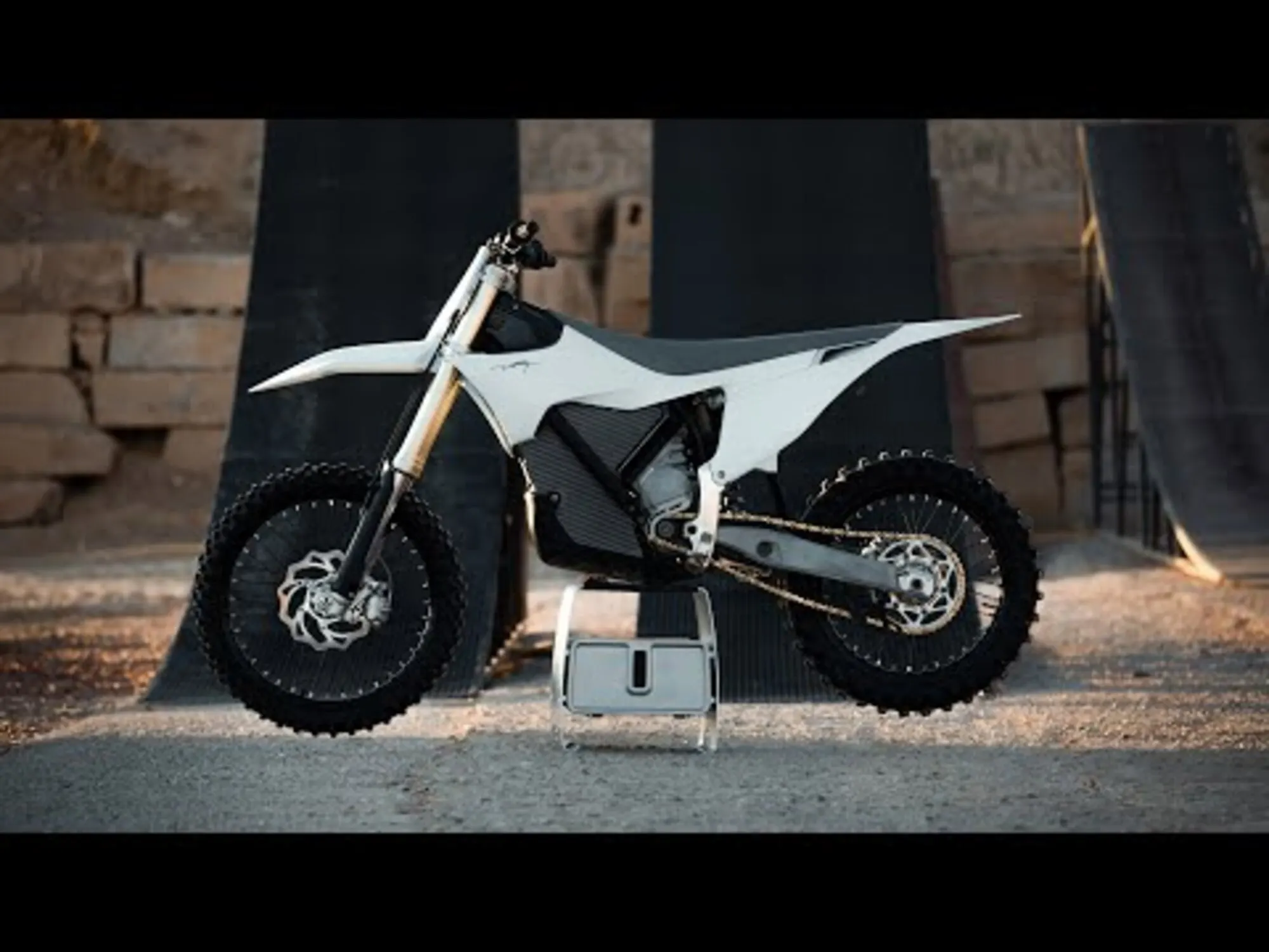 MASSIVELY Good Price On Stark Varg MX Street Legal Electric Motorcycle 60 80 HP