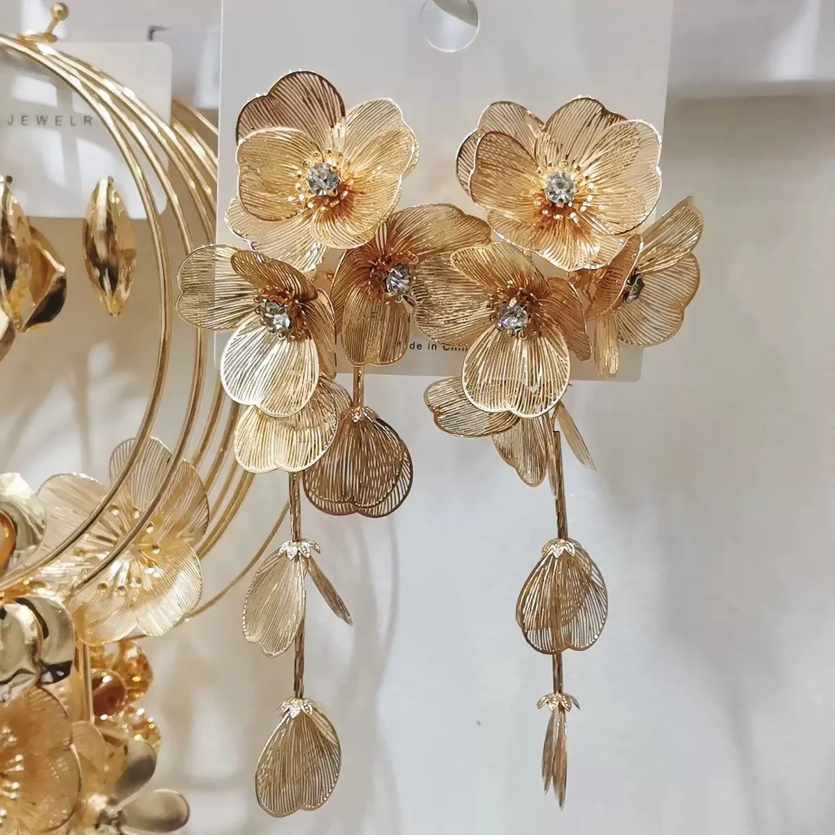 

10 шт., металлические серьги с кисточками и цветами в виде листьев, винтажные длинные серьги с большим цветком для женщин, модные аксессуары