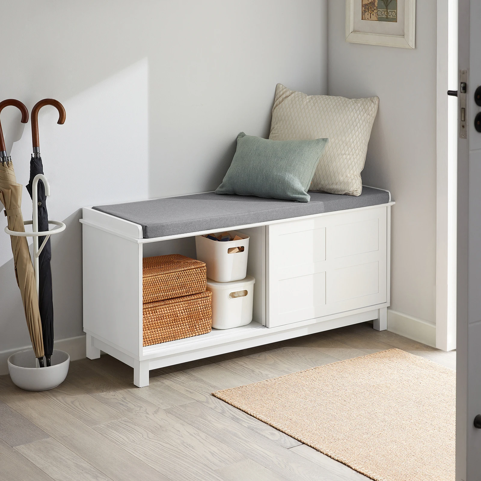 SoBuy FSR86-W Schuhbank mit Stauraum und gepolstertem Kissen - Multifunktionales Schuhregal mit 2 Schiebetüren für Flur und Eingangsbereich - Bequem, platzsparend, 114 x 40 x 53 cm, Weiß