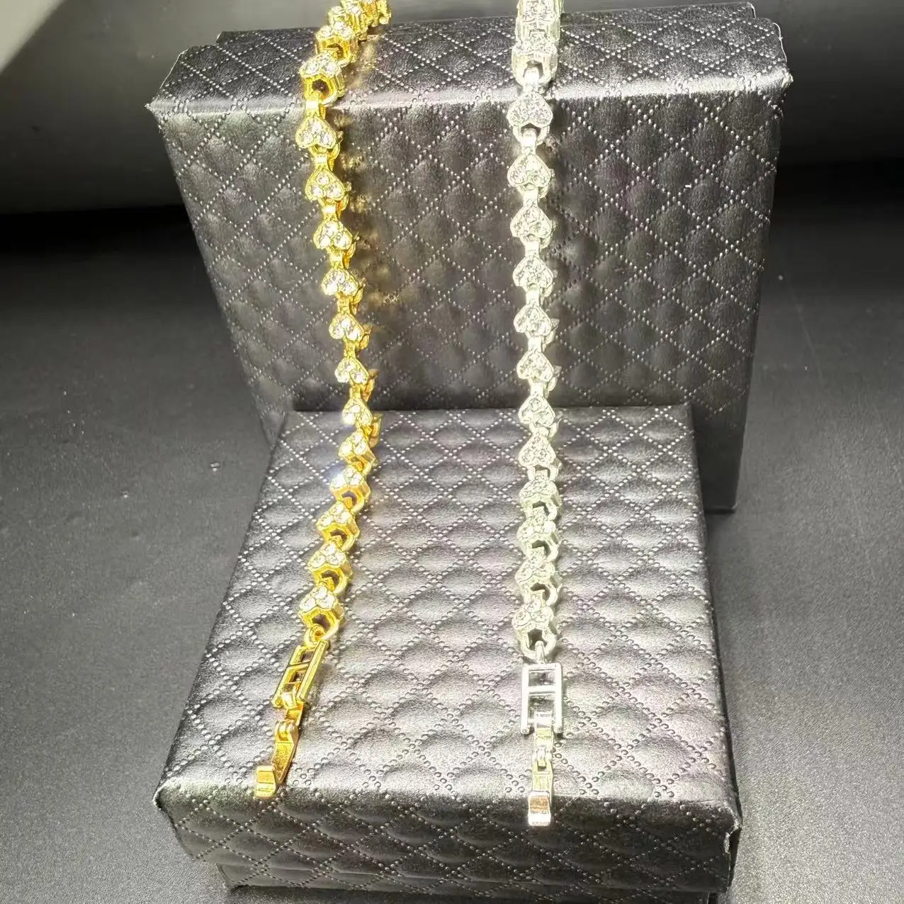 طقم أساور للسيدات مكون من قطعتين، أساور ذهبية وفضية على شكل قلب بلونين، طراز بسيط، هدية الهالوين، هدية عيد ميلاد #2