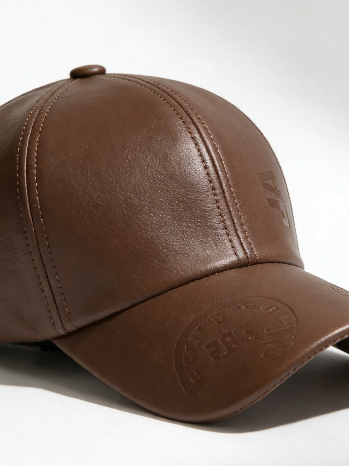 

Men's Leather Hat New Fashion Logo Adult Outdoor Hat Men's Baseball Cap