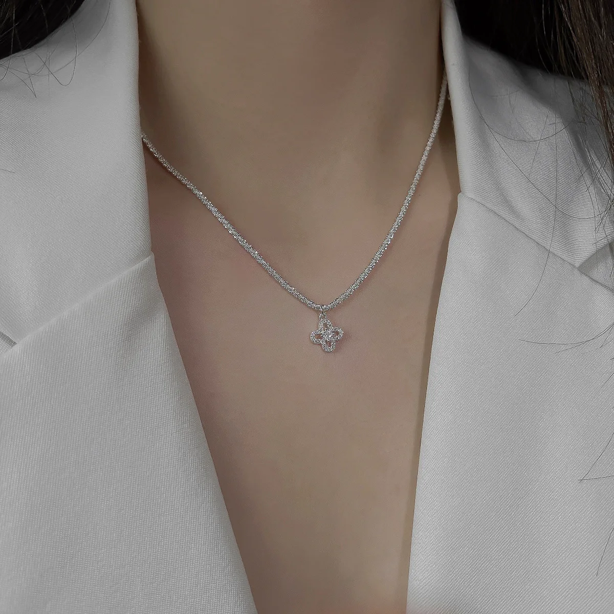 So.fine Jewelry Hot Sale Shimmering Geometric Clover Zircon Pendant, Minor Collarbone Chain Necklace for women