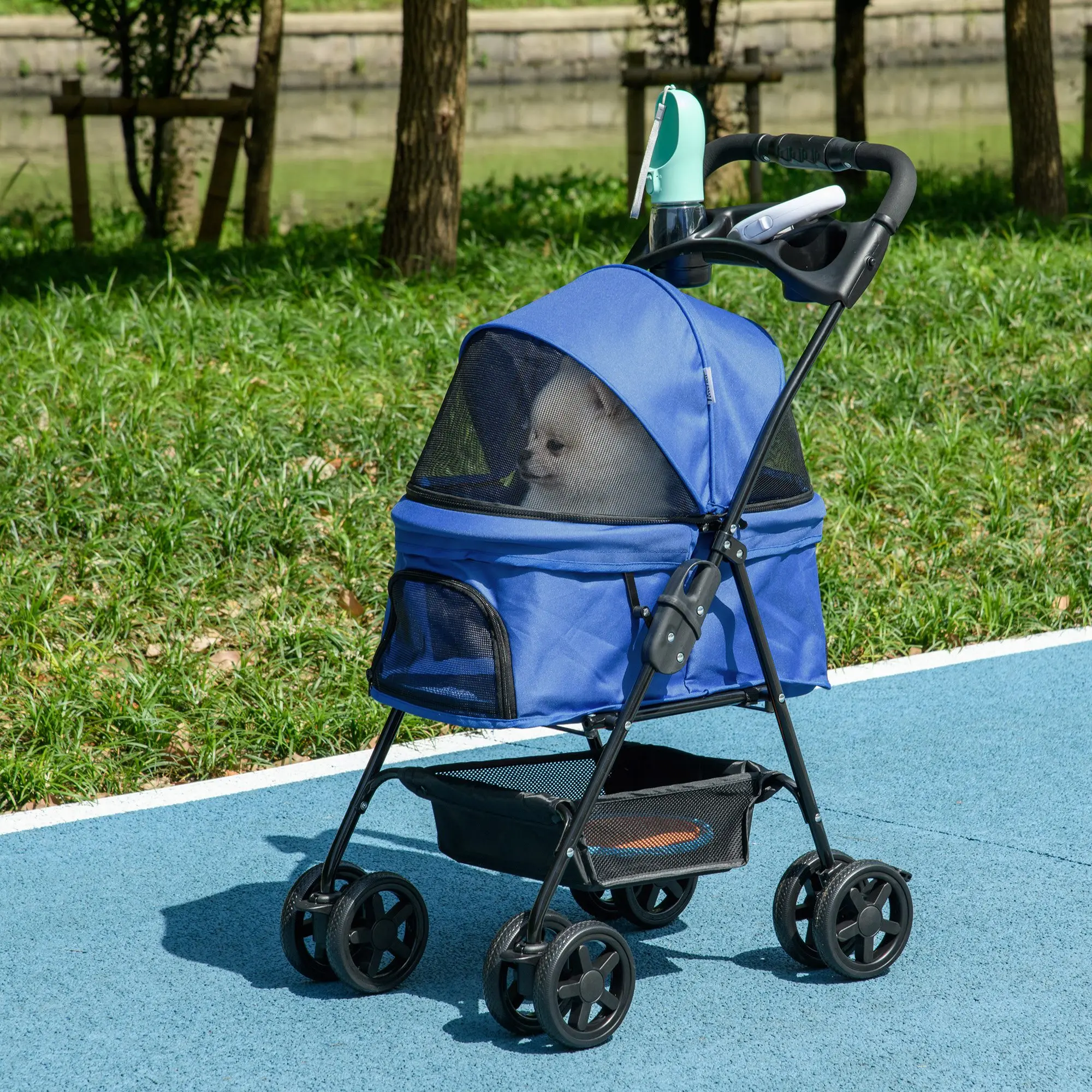 Poussette pliable 4 roues pour animaux de compagnie, chariot de transport pour chiots, poussette pour chiens pliable avec fenêtre en filet, toit amovible, porte-gobelet, panier inférieur, cadre métallique, auvent amovible, fenêtres en maille entièrement respirantes, porte-gobelet intégré, grande base