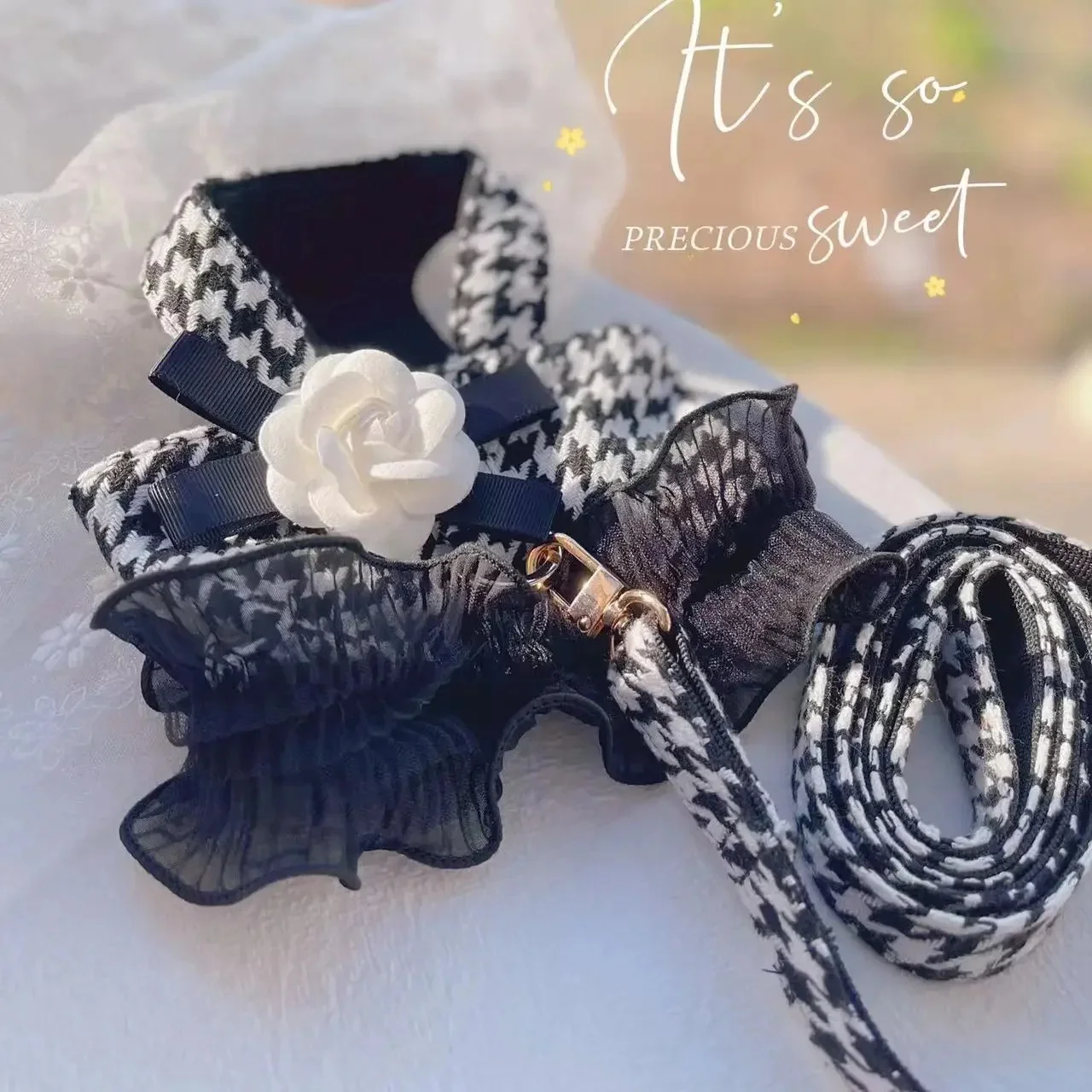 Pet Dog Cat Clothes Houndstooth Traction Suit Teddy Bear Go Out Vest Style Dog Leash Black and White Plaid Dog Seat Belt — zdjęcie 2