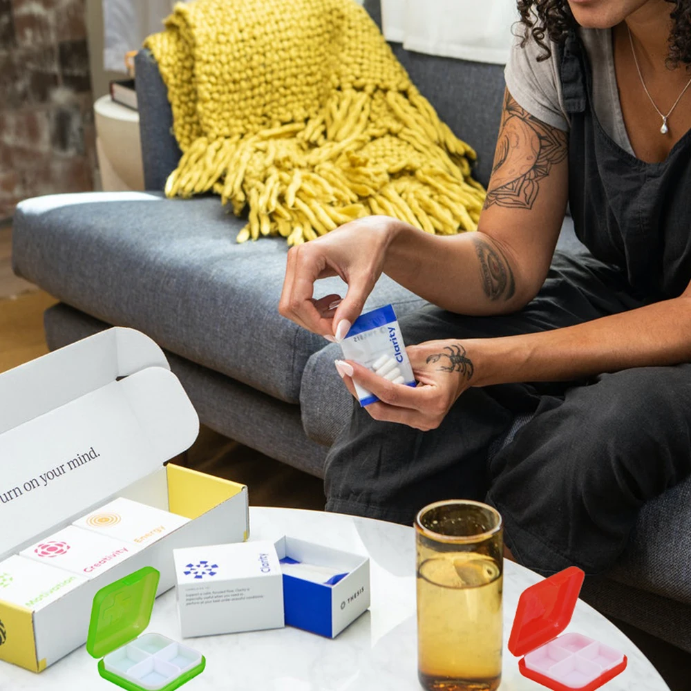 صندوق منظم حبوب صغير حاوية حبوب السفر المحمولة اليومية علبة حبوب منع الحمل الصغيرة حامل جيب صندوق حبوب الدواء صندوق تخزين الأدوية البلاستيك #2