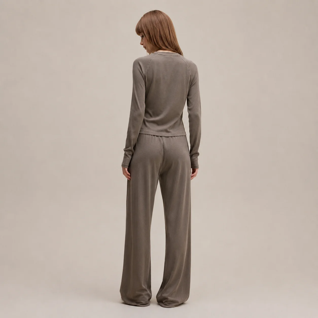 EOENKKY Women's 2 Piece Lounge Set Washed Long Sleeve Slim Top Straight Leg Pants Casual Matching Outfit