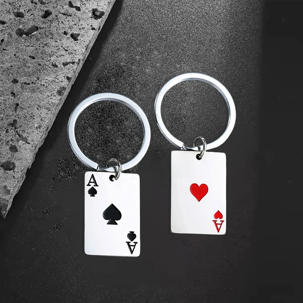 Porte-clés de cartes à jouer classiques en acier inoxydable, pendentif de Poker Ace of Hearts avec porte-clés pour hommes, accessoires de sac à dos