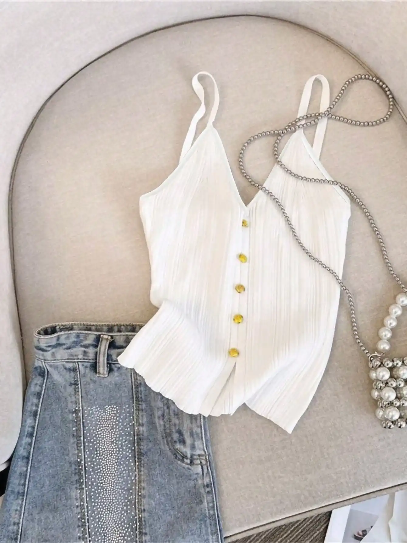 Elegant white suspender v-neck front gold decorative button hem wavy spring and summer women's vest