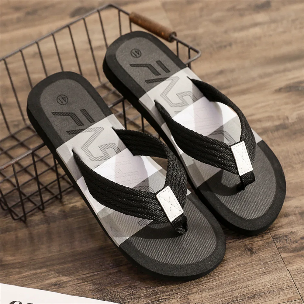 Chanclas antideslizantes para Hombre, sandalias de playa, zapatos planos informales para interiores y exteriores, novedad de 2024