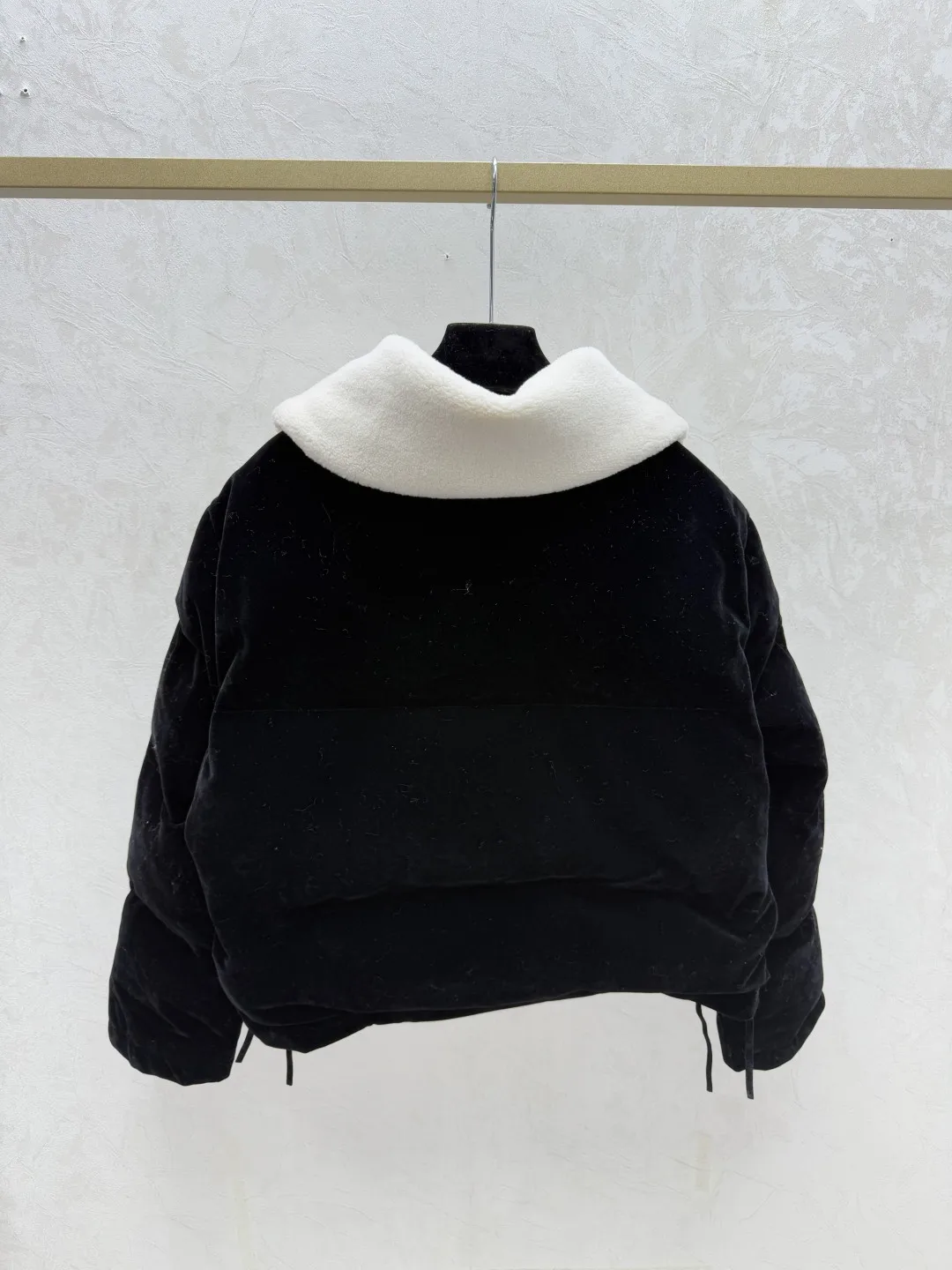 

New Women's Fashion Contrast Lapel Fur Simple Zipper Down Coat