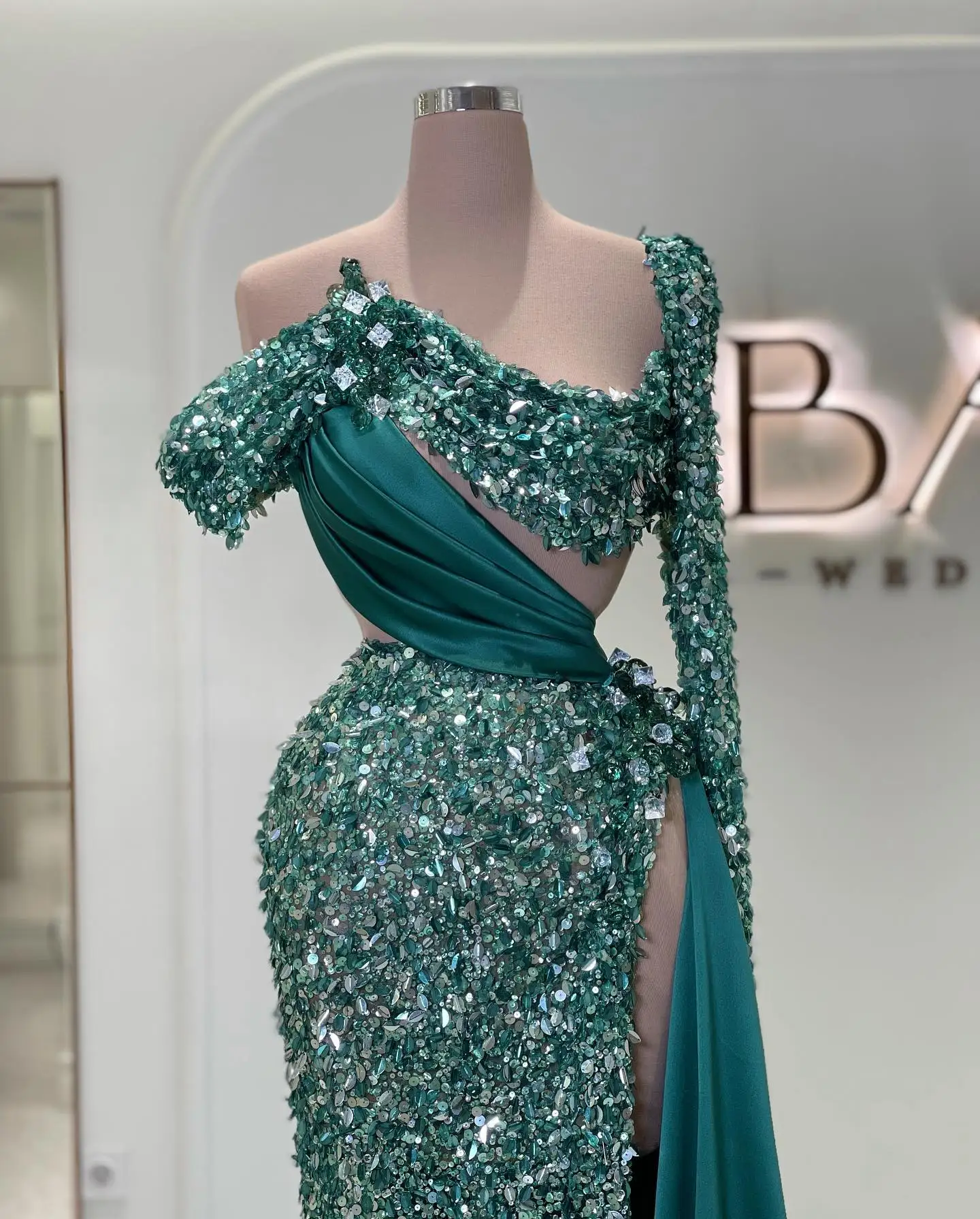 Customized Hunter Green Sequined Split Prom Dresses One Shoulder Long Sleeve Evening Gowns Arabic Bling Bling Women Gowns