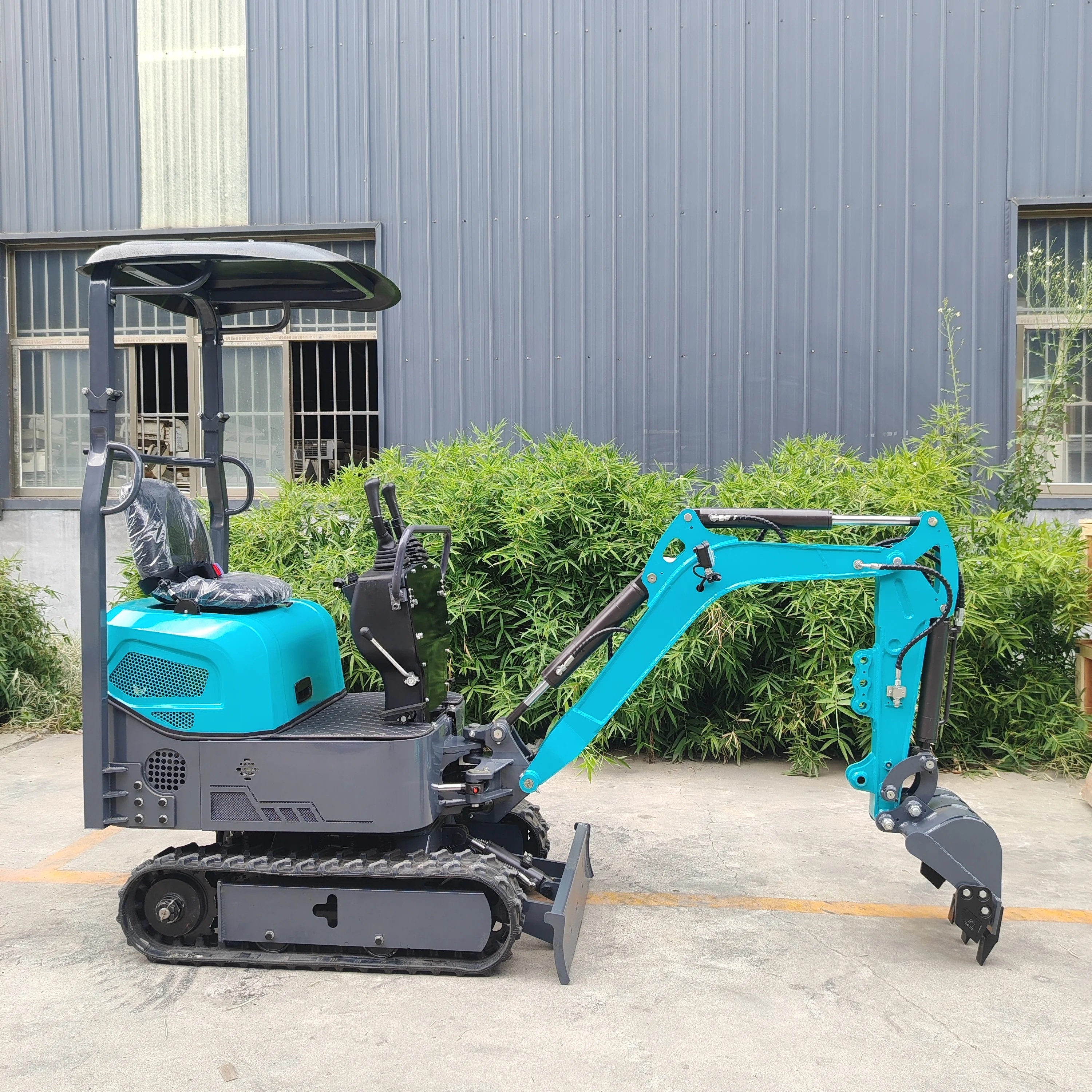 Customized small excavator agricultural trenching and soil plowing 1 ton 1.2ton 1.8ton track extendable hydraulic mini excavator