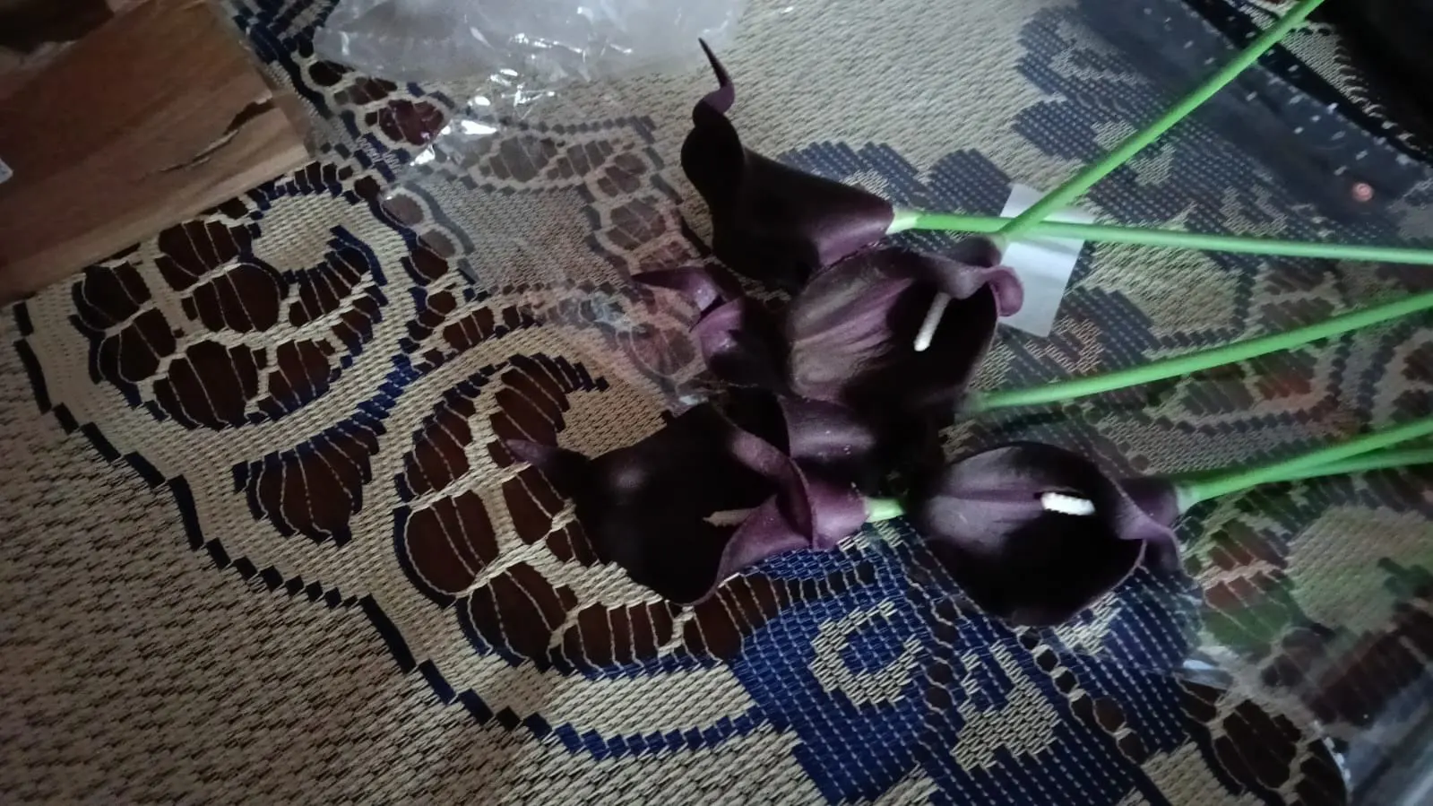 5PCS Artificial Flowers Calla Lily Faux PU Fake Flowers for Weddings Photography Props DIY Bridal Bouquets Home Room Party Decor photo review
