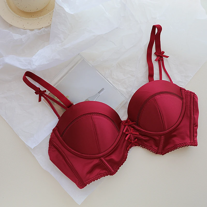 High-grade retro wine red underwear set satin top thin bottom thick small chest gathered adjustable bra girls lingerie