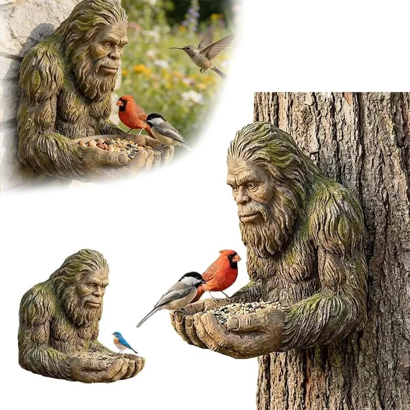 Bigfoot-Vogelhäuschen, Baummontierte Außenskulptur mit Verstecktem Schlüsselloch-Aufhänger, Wetterbeständiges Dekorationsstück für Garten und Hof, Einfach an Ästen oder Pfosten zu Befestigen