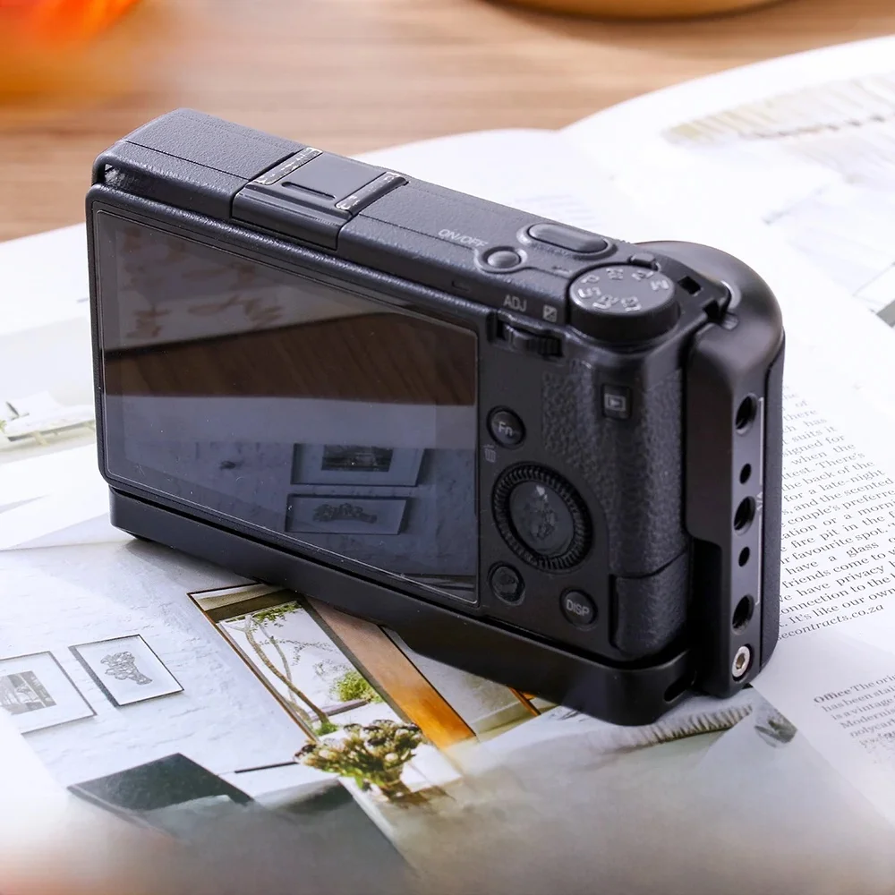 Uchwyt aparatu z podstawą ze stopu YANZUO, pasujący do aparatów Ricoh GR3 GR4 Griiix, płyta montażowa uchwytu aparatu, silikonowy uchwyt. — zdjęcie 2