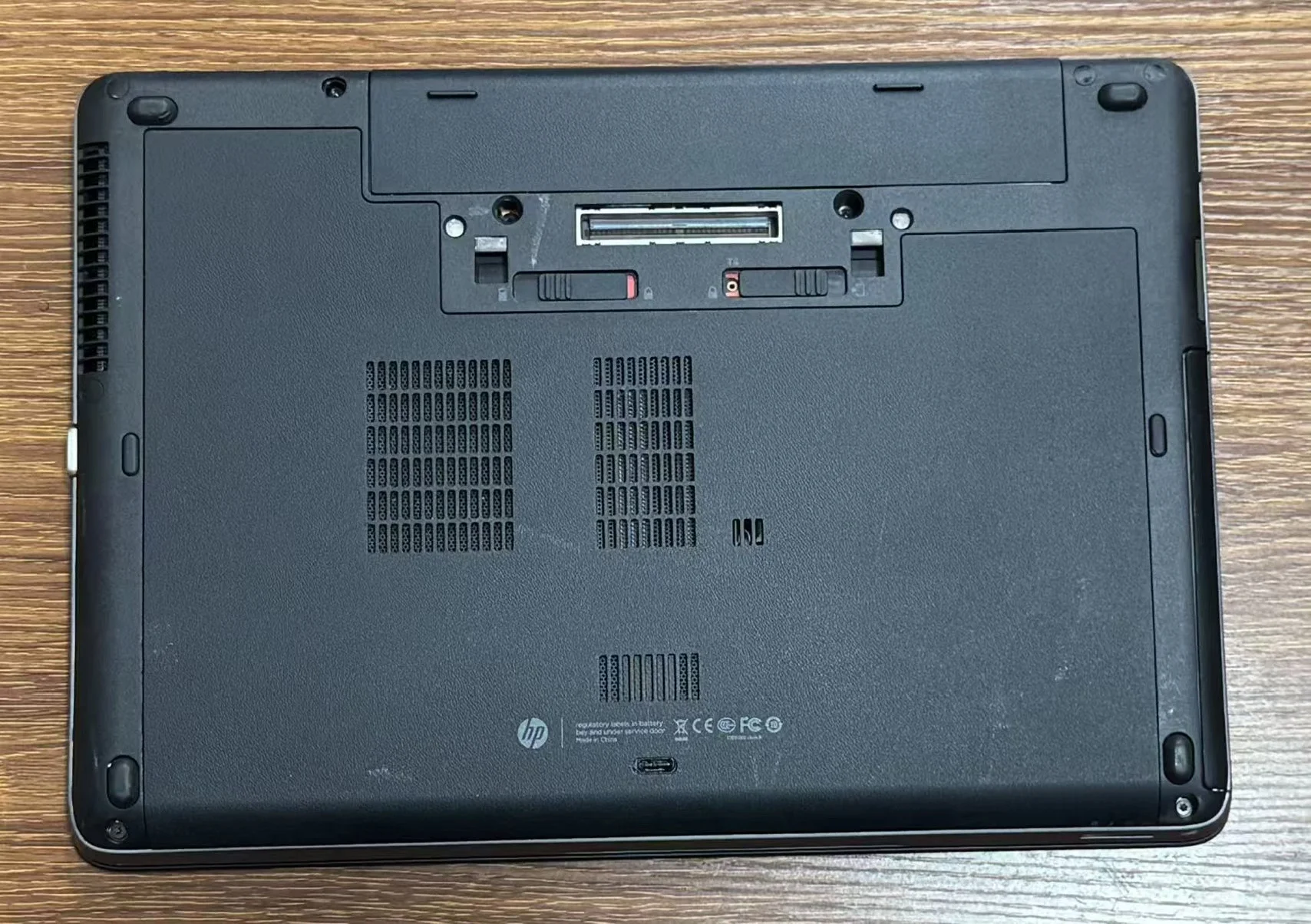 Laptop ProBook 640 G1 Business, Core i5, 8GB de RAM, 256GB SSD, Windows 10 Pro 64, câmera recondicionada