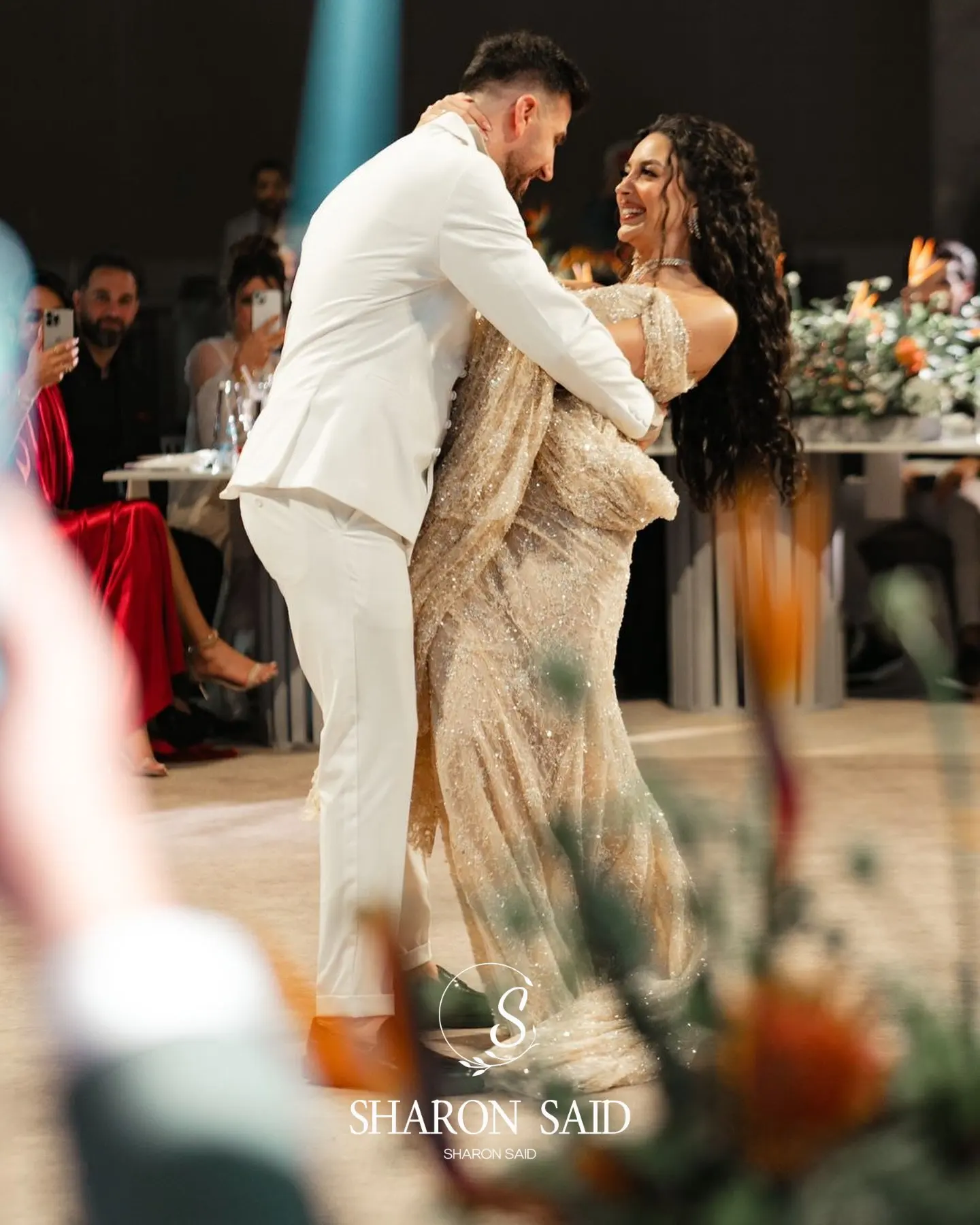 Sharon Said Dubai Champagne Off Schouder Elegante Avondjurk met Cape Pailletten voor Vrouwen Bruiloft Formele Jurk SF395 Aangepast