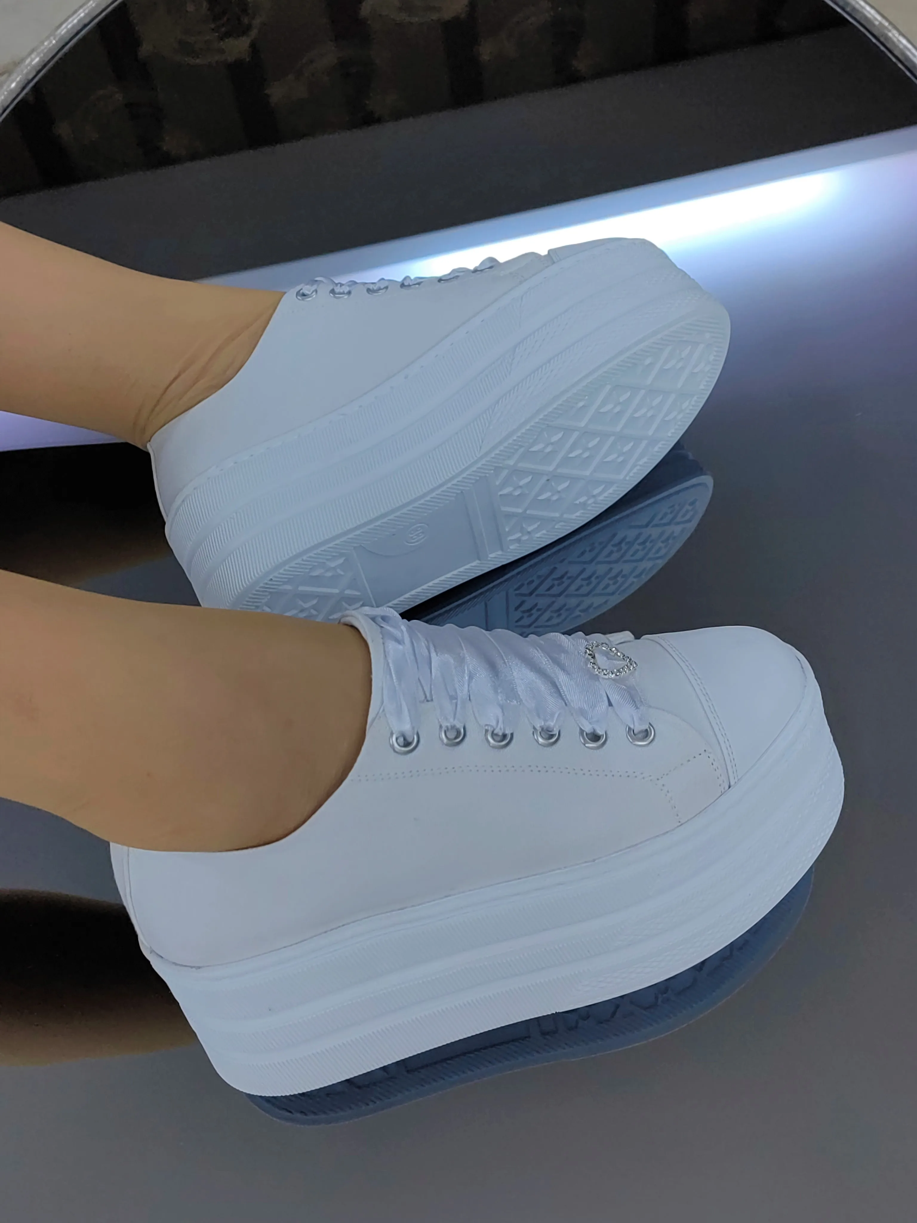 Sneakers White High Platform 7CM Sport Canvas Shoes Lightened special sole Quality White Linen Bridal Shoes Party Shoes