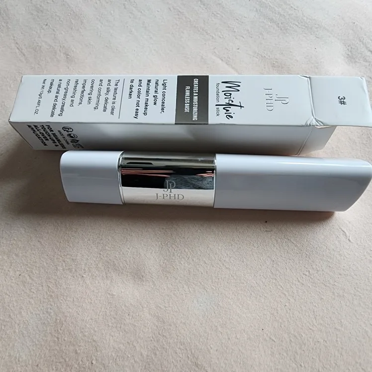Two-in-one Brush Head Foundation Stick, Lightweight and Smooth, Long-lasting Coverage, Creating A Perfect Makeup Effect photo review